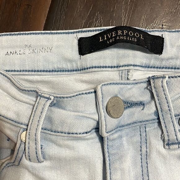 Liverpool The Ankle Skinny Midrise Jeans Size 0 Color Idllwild Bleach - Picture 4 of 6